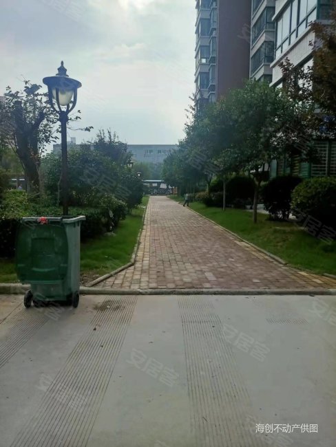 鹏泰天伦锦城小区位于人民路南段周边环境好设备齐全