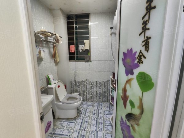 出租天伦锦城两室,简单装修,干净卫生